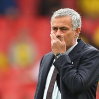  Mourinho đối diện với mùa hè đầy giông bão