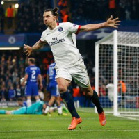  Ibrahimovic bùng nổ, PSG tiễn Chelsea khỏi Champions League