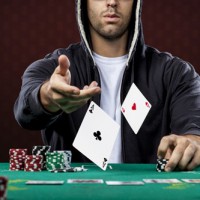  Chơi poker tại 188BET – Có mạo hiểm hay không?